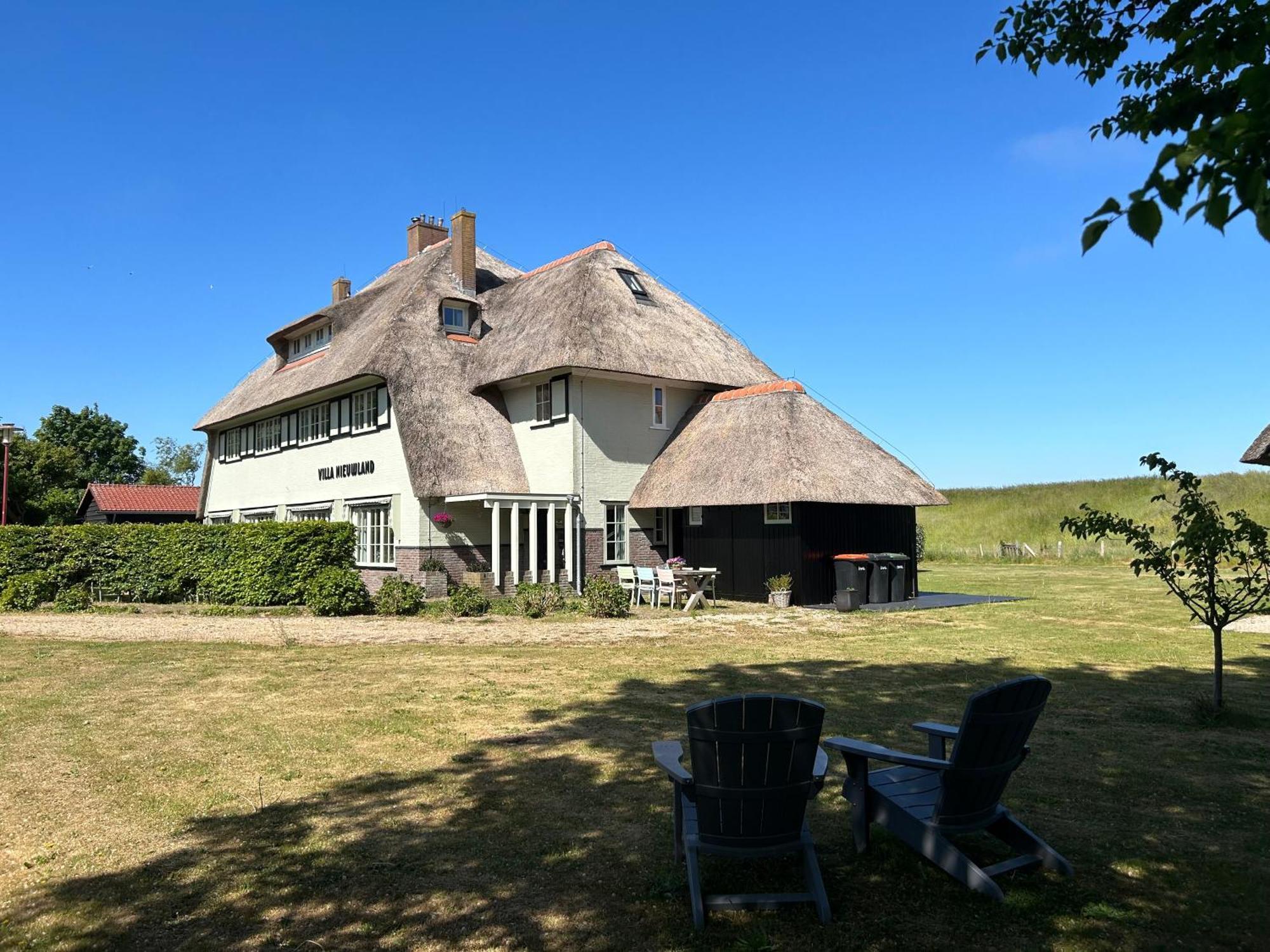 Villa Nieuwland B&B Den Oever Exterior photo